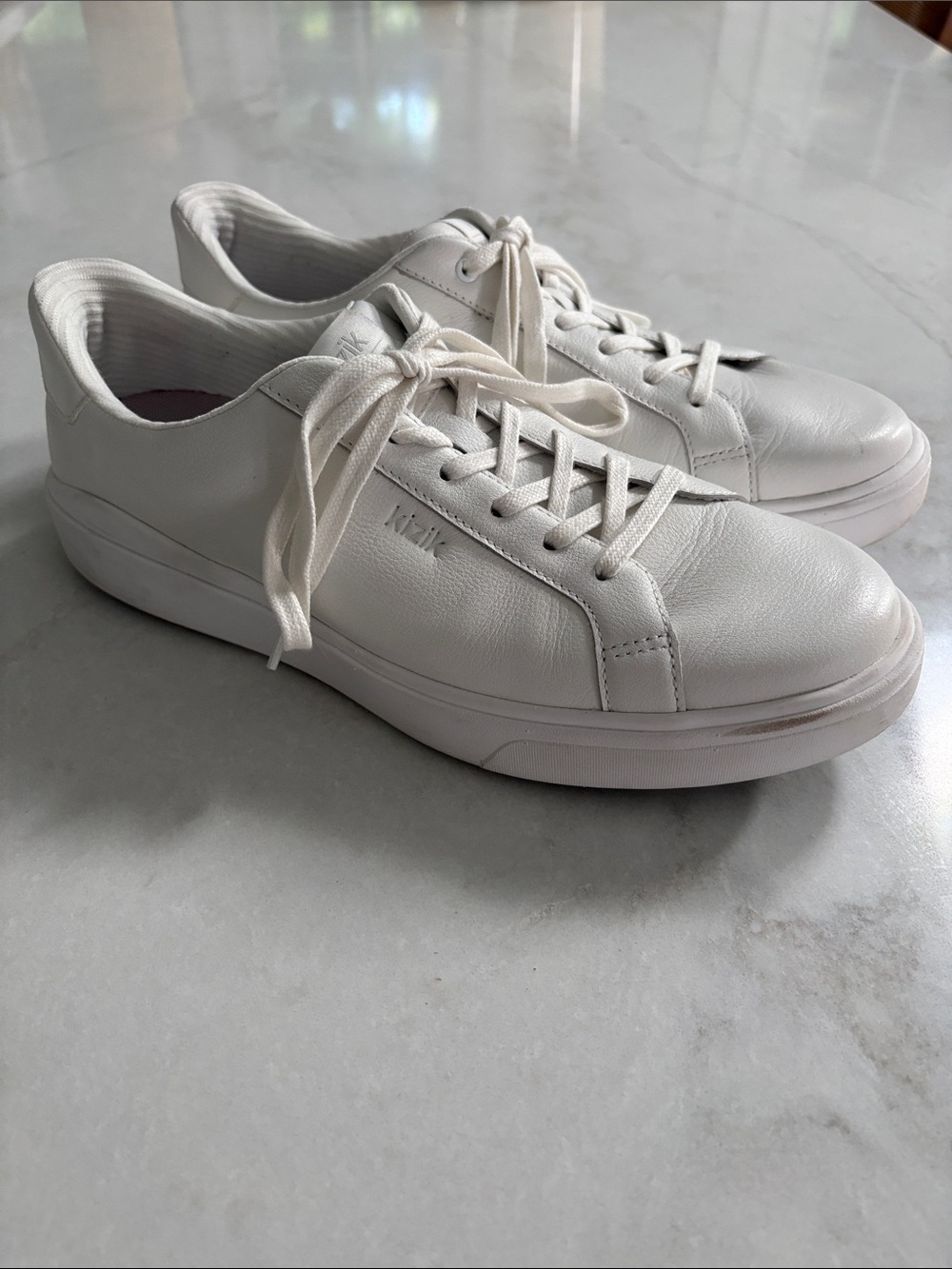 Kizik Vegas 2 Hands Free Slip In Sneakers White Leather Travel Casual Size 10.5